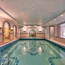 Innenpool mit mediterraner Wand- und Deckenbemalung